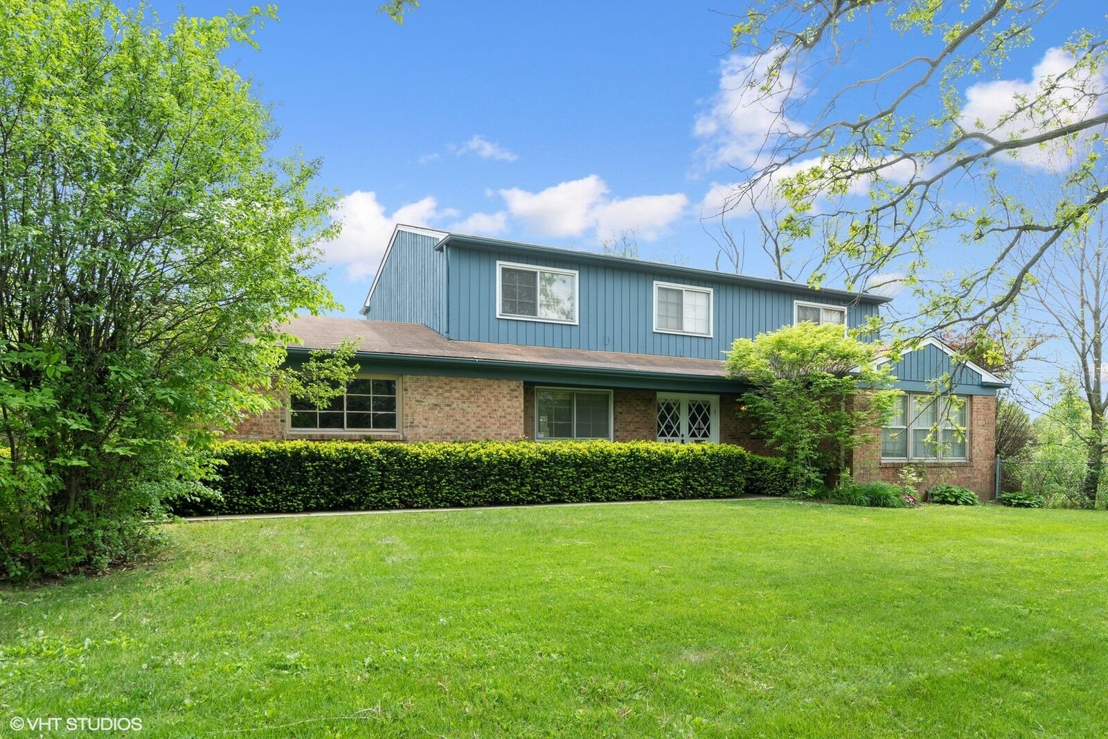 Property Photo:  384 Hastings Avenue  IL 60035 