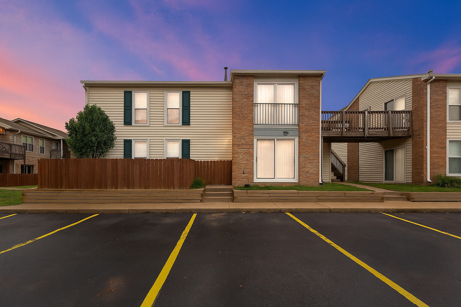 Property Photo: 1975 Kenilworth Circle B IL 60169