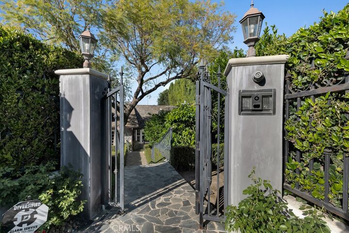 Property Photo: 12953 Greenleaf CA 91604