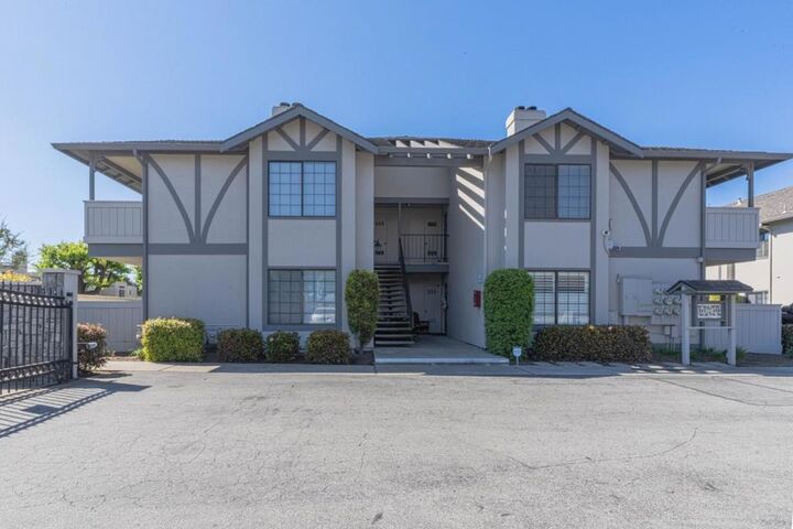 Property Photo:  1052 Padre Drive 3  CA 93901 