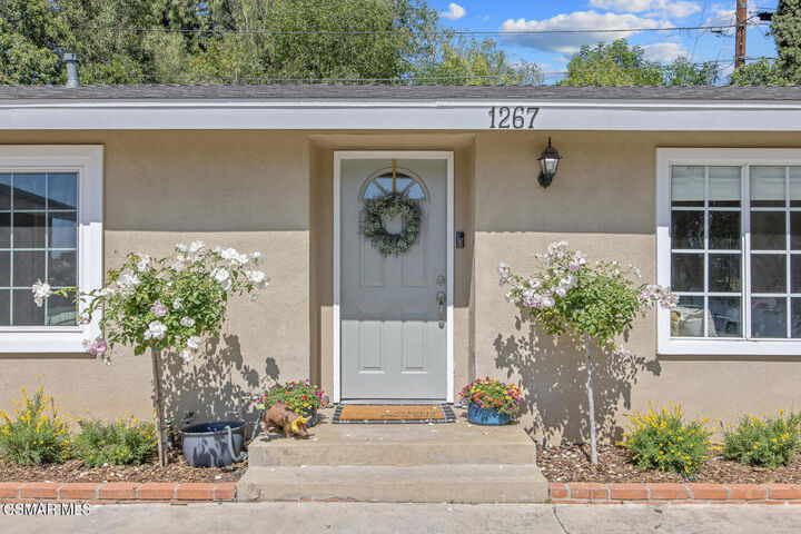 Property Photo: 1267 Calle Olmo CA 91360