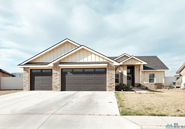 Property Photo:  204 Abbey Road  NM 88101 