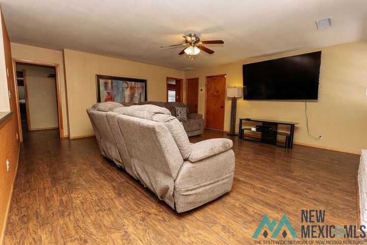 Property Photo:  1124 N Spring Street  NM 88220-5256 