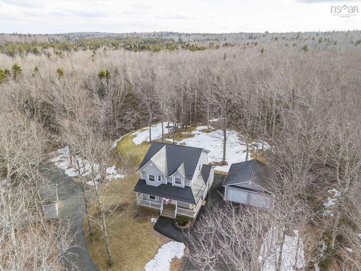 Property Photo:  44 Tattenham Crescent  NS B4B 1V2 