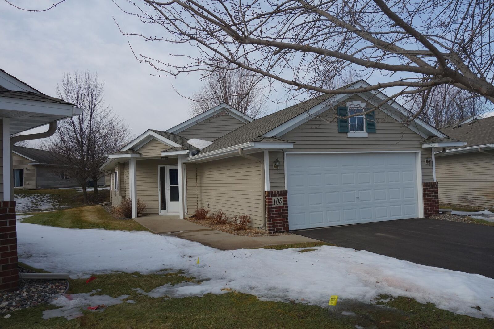 Property Photo:  105 Garner Circle  MN 55363 