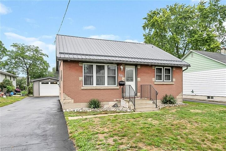 Property Photo: 205 Crysler Street ON N4B 1H9