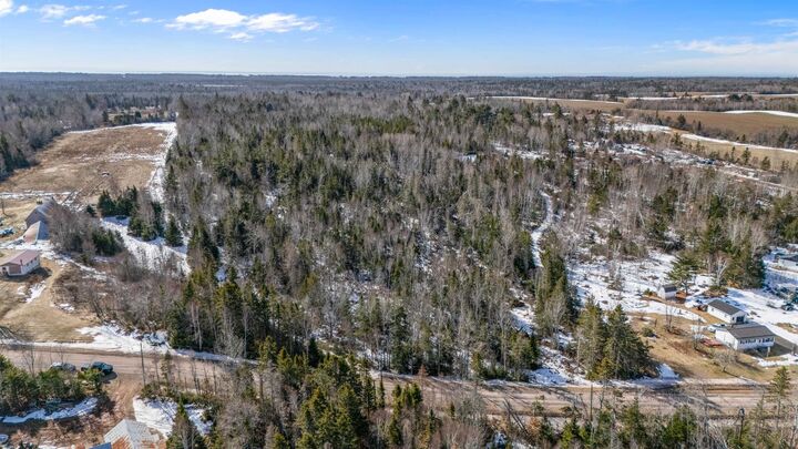 Photo de la propriété:  Acreage Moore Drive  PE C0A 1W0 