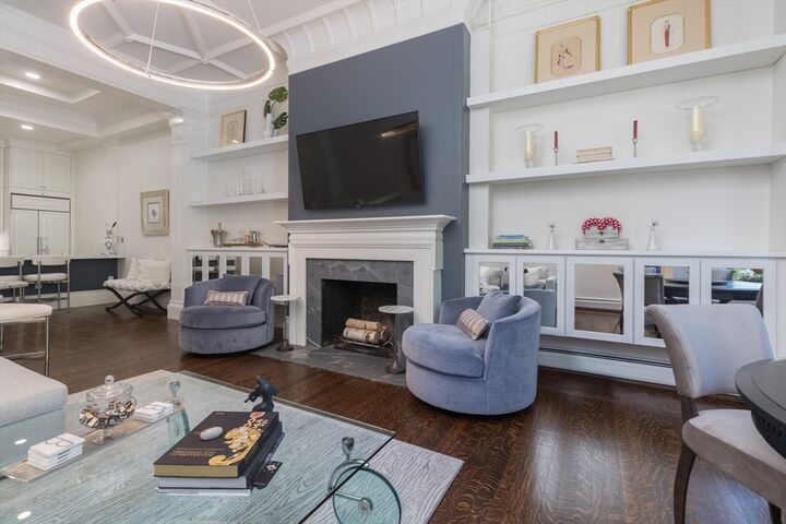 Property Photo:  226 Commonwealth Ave. 1  MA 02116 