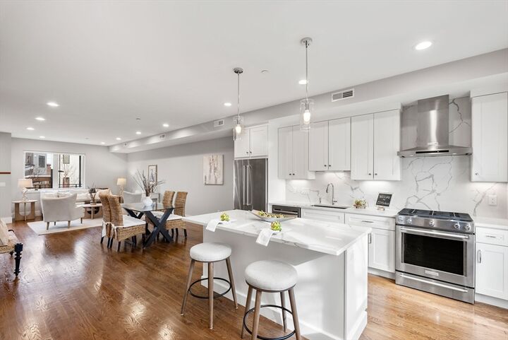 Property Photo:  227 Cedar Street 5  MA 02145 