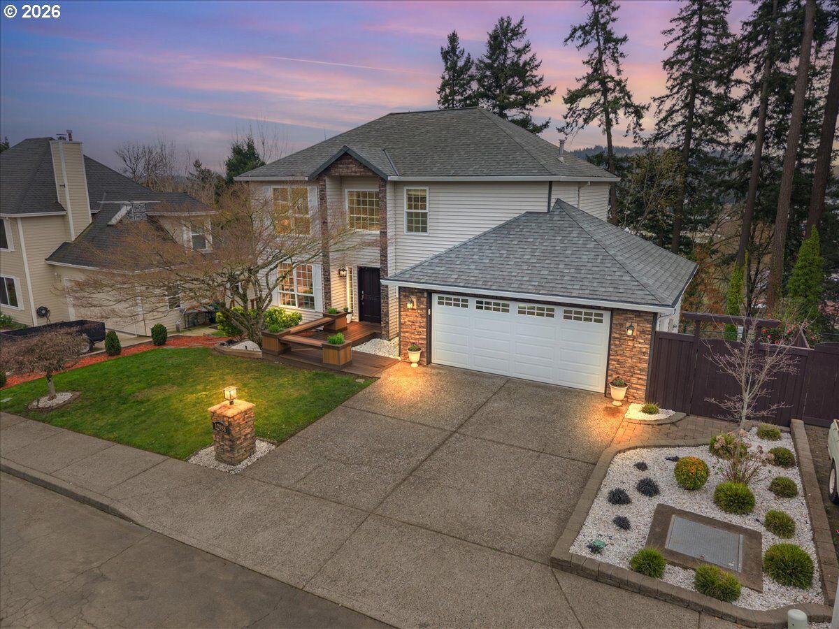 Property Photo:  12988 SE Bluff Dr  OR 97015 