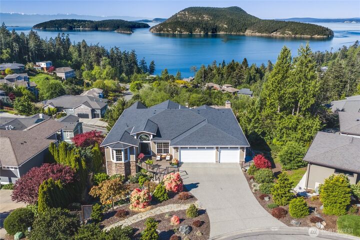 Property Photo:  4122  Ellisport Place  WA 98221 