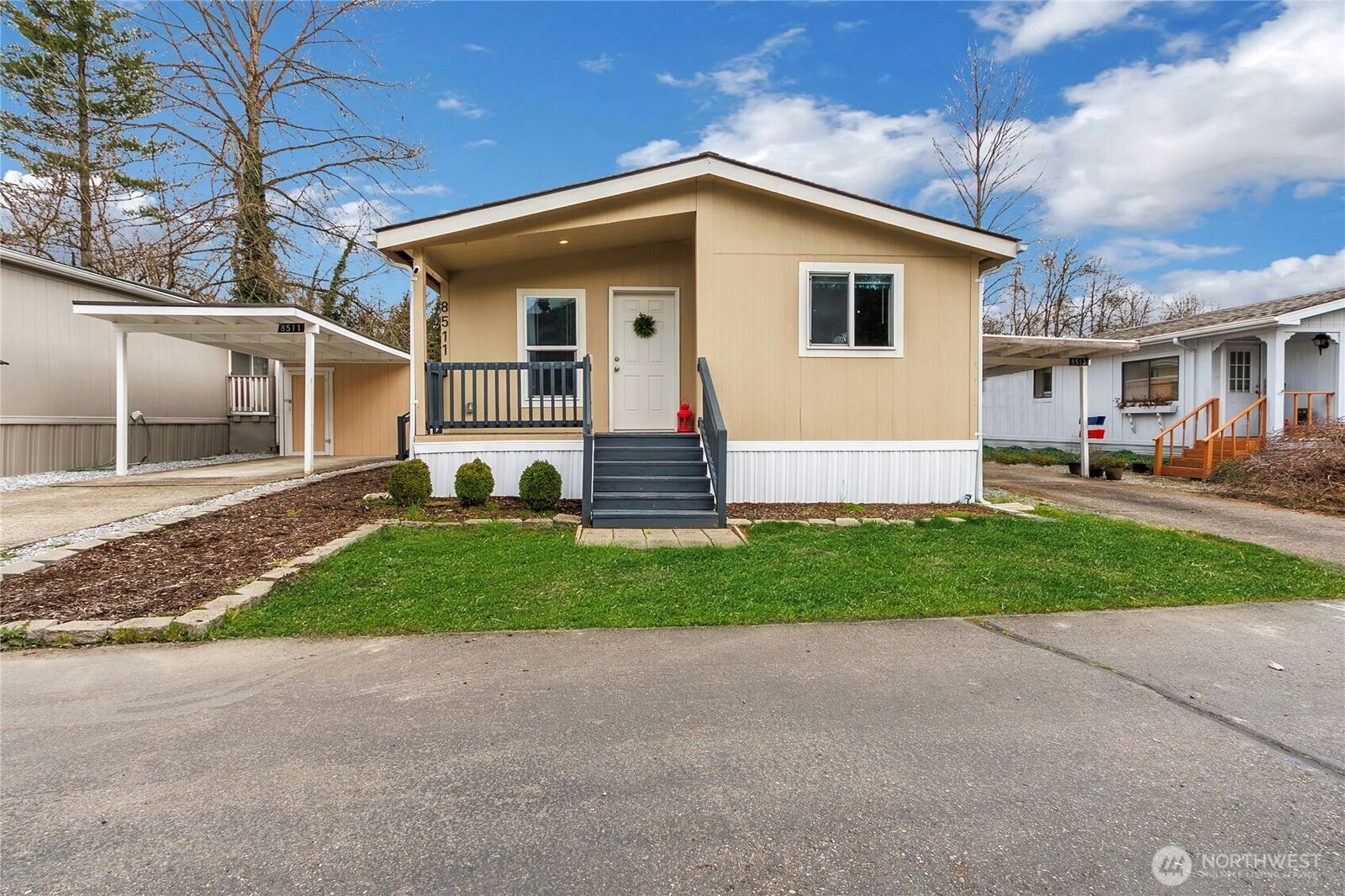 Property Photo:  8511  144th Avenue E  WA 98372 