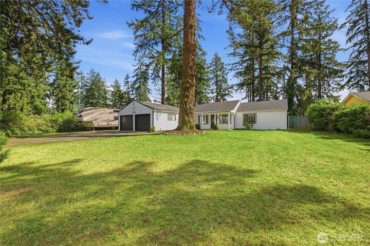House for sale in Lakewood: 12527 Glenwood Avenue SW, Lakewood, WA 98499