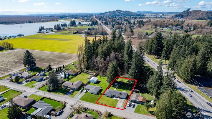 Property Photo:  10450  Sterling Road  WA 98284 