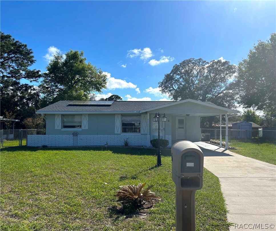 Property Photo:  6 Donna Street  FL 34465 