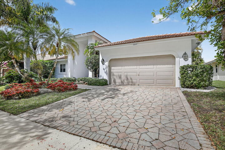 Property Photo:  2647 Miller Court  FL 33332 