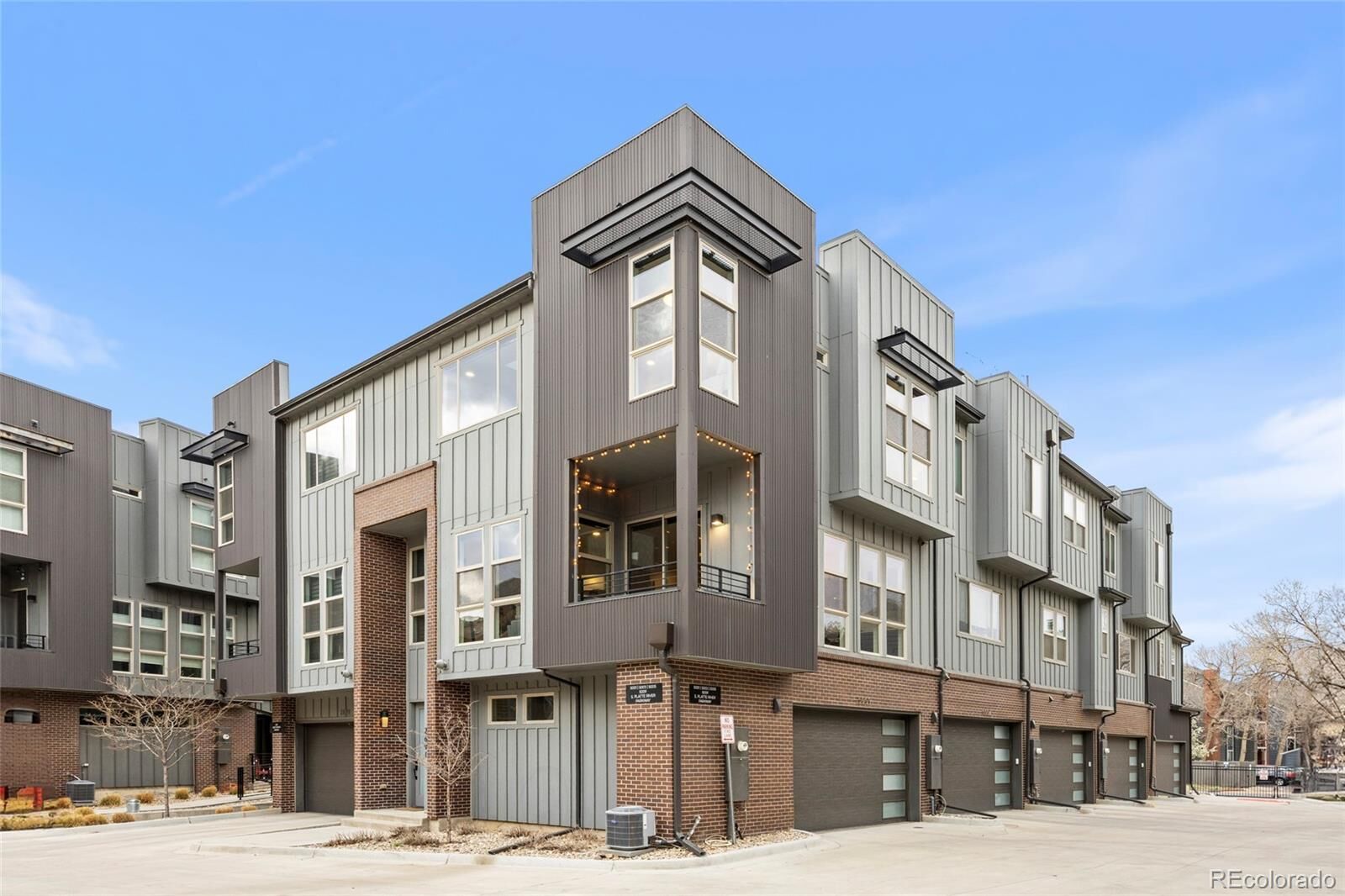 Property Photo: 5009 S Platte River Parkway CO 80123