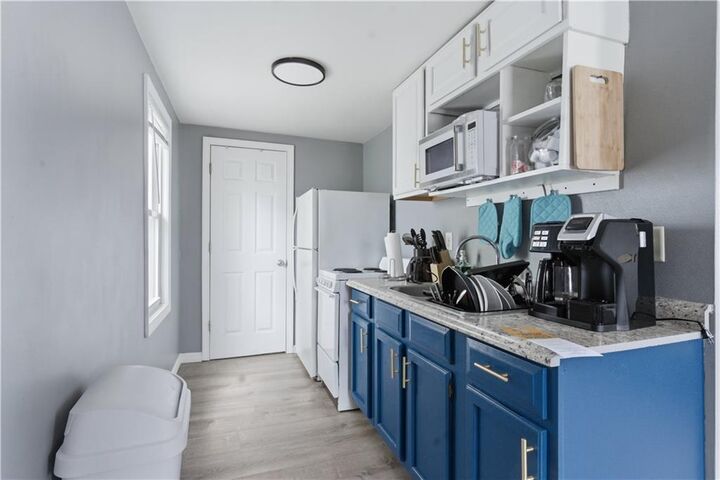 Property Photo:  31 Oakhurst Avenue  RI 02889 