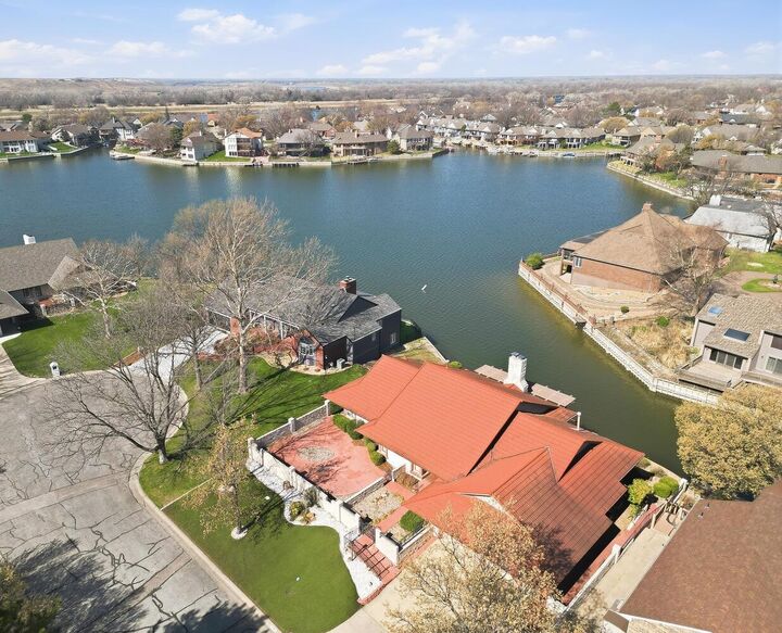 Property Photo:  2804 W Bentbay Cir  KS 67204 