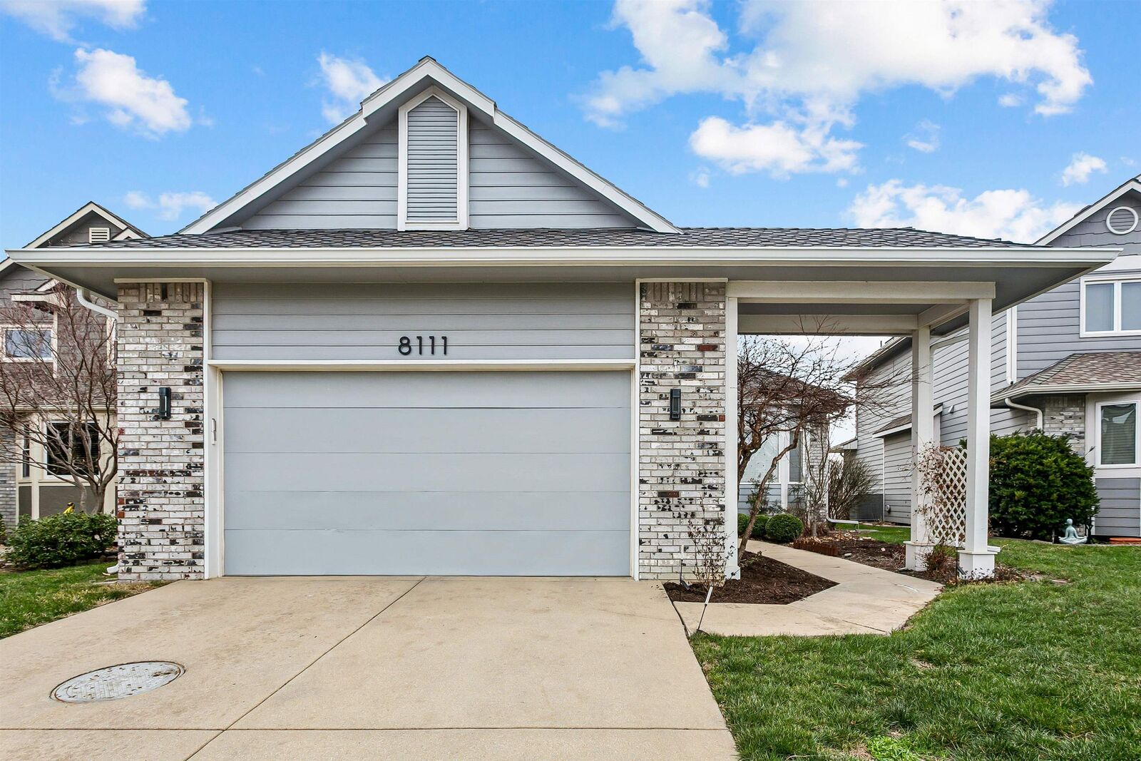 Property Photo:  8111 E Windwood  Circle  KS 67226 