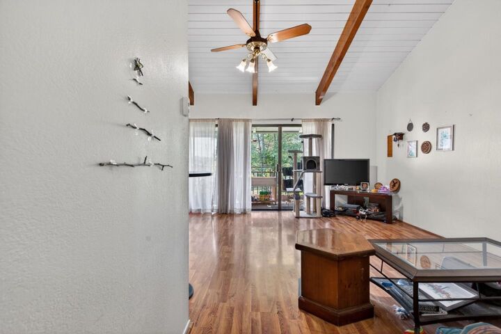 Property Photo:  158 Kern Street 10  CA 93905 