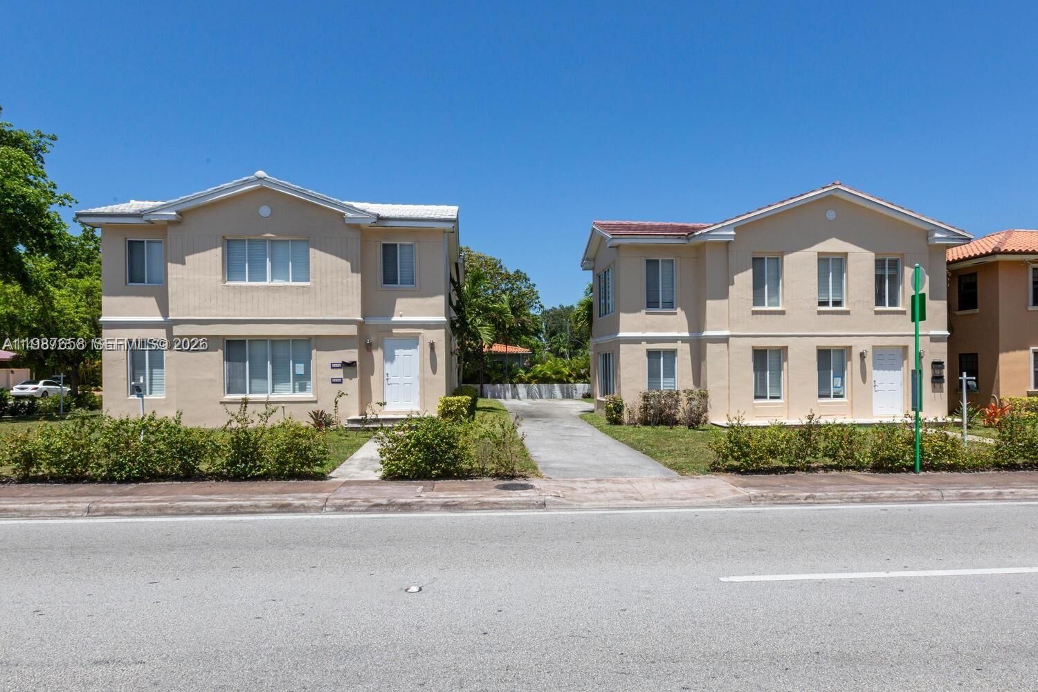 Property Photo:  2882 S Le Jeune Rd 2882  FL 33134 