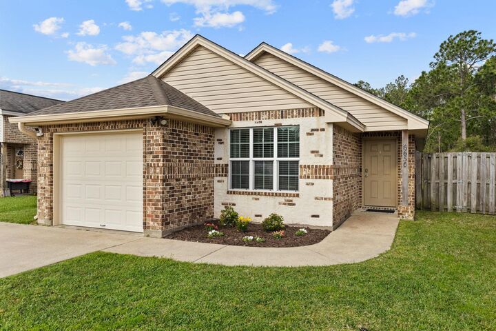 Property Photo: 6650 Palace Dr TX 77657