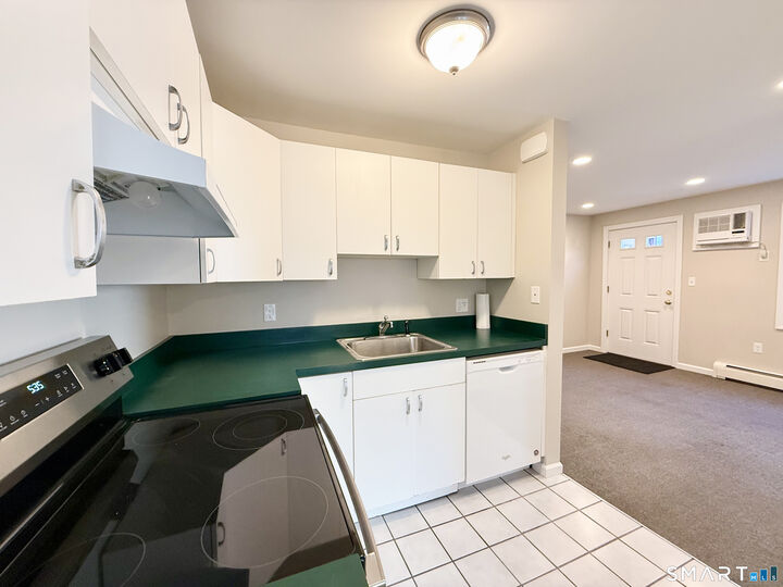 Property Photo:  139 Bradley Street  CT 06511 