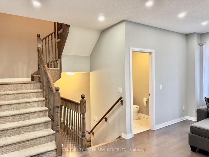 Property Photo:  4074 Canby Street  ON L3J 0R6 