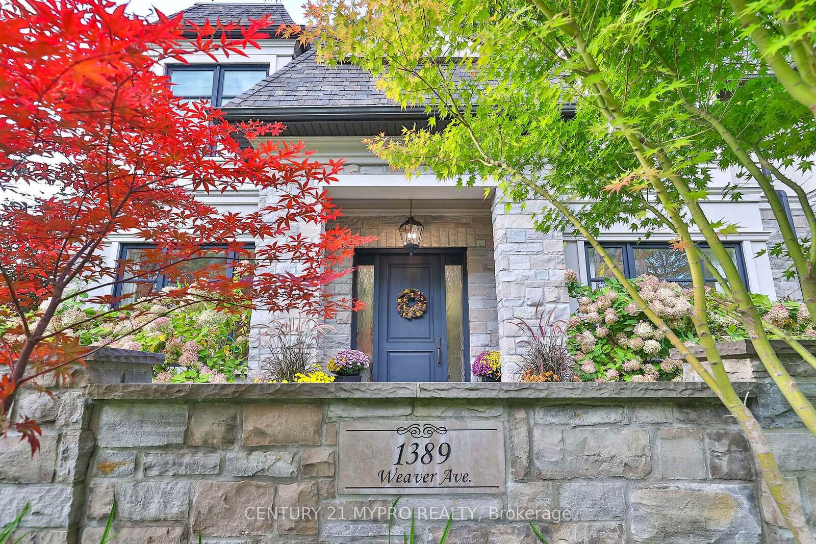 Photo de la propriété:  1389 Weaver Avenue  ON L6J 2L6 