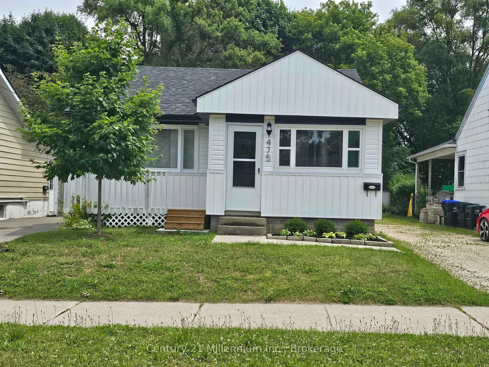 Property Photo:  475 Hurontario Street  ON L9Y 2N2 