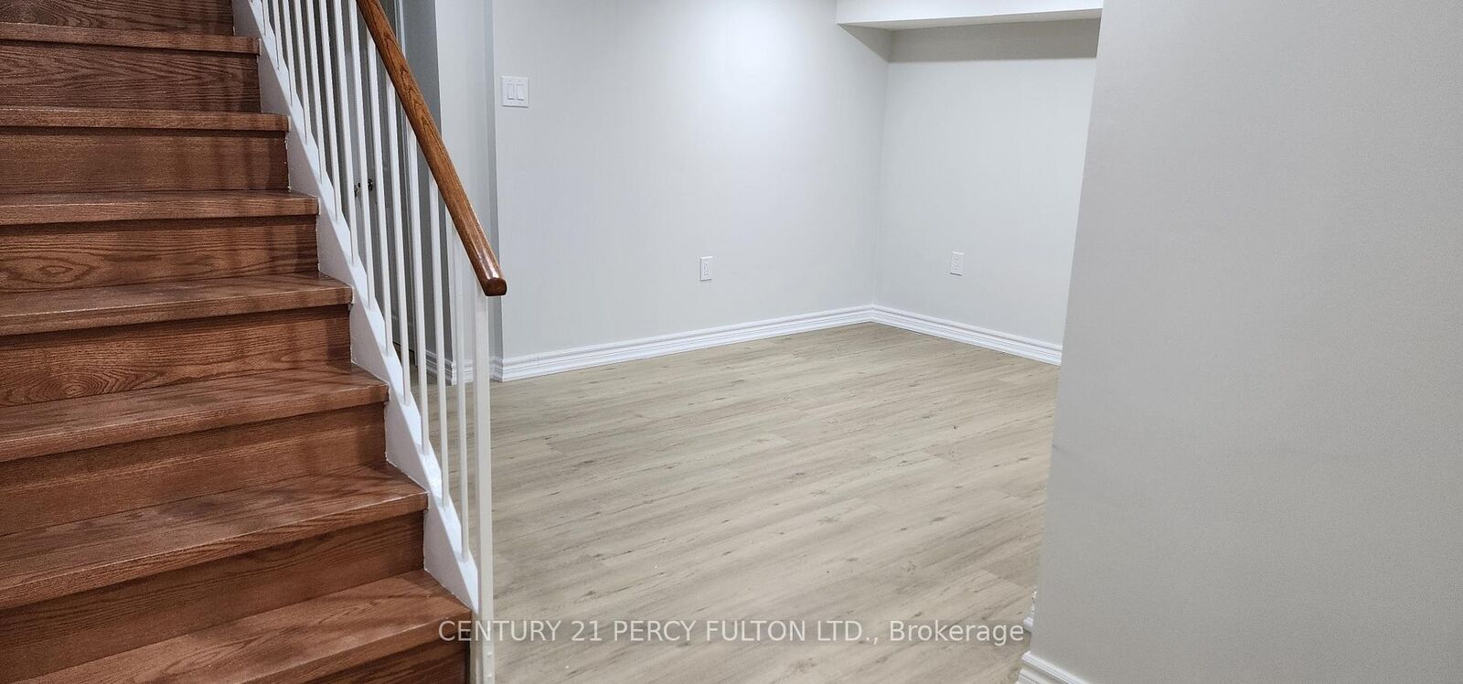 Property Photo:  14 Farmington Bsmt Crescent  ON M1S 1G1 