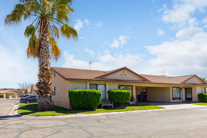 Property Photo:  1075 N 1400 W 37  UT 84770 