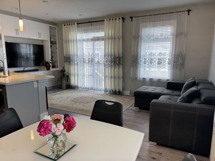 2689 Parkway Drive 19 — photo 1