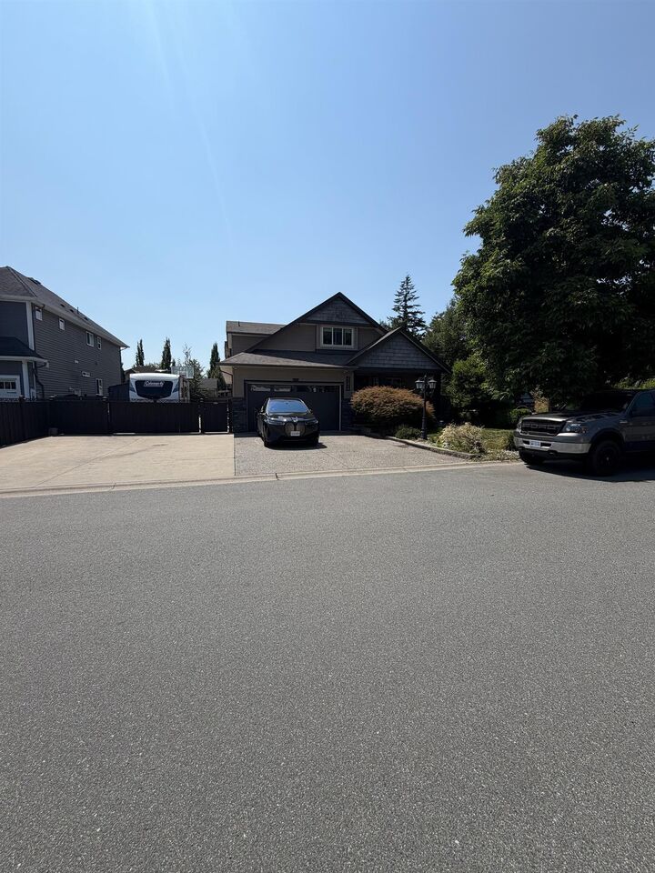 27858 Ledunne Avenue — photo 1
