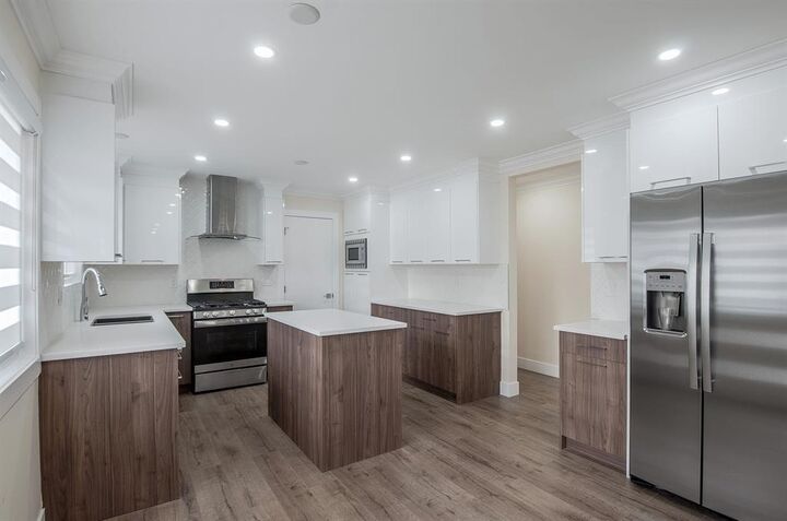 Property Photo:  20543 50A Avenue  BC V3A 6X3 