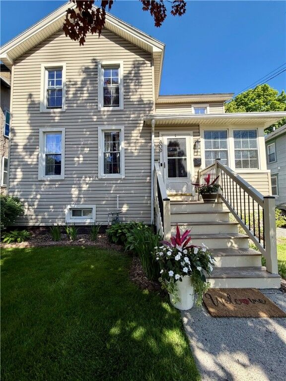 Property Photo:  809 N Tioga Street  NY 14850 