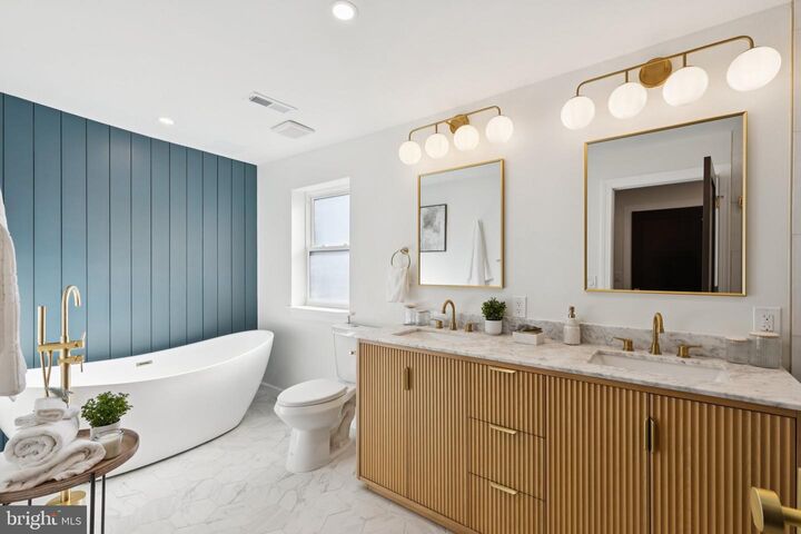 Property Photo: 2121 N Hope Street PA 19122