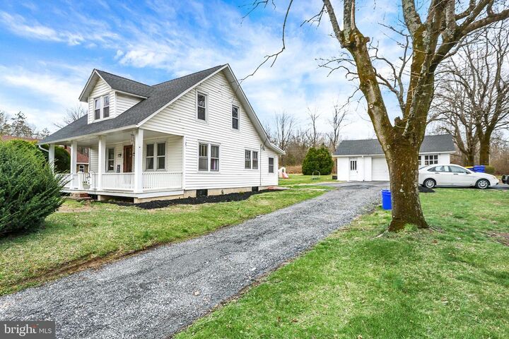 Property Photo:  228 Old York Road  PA 17019 