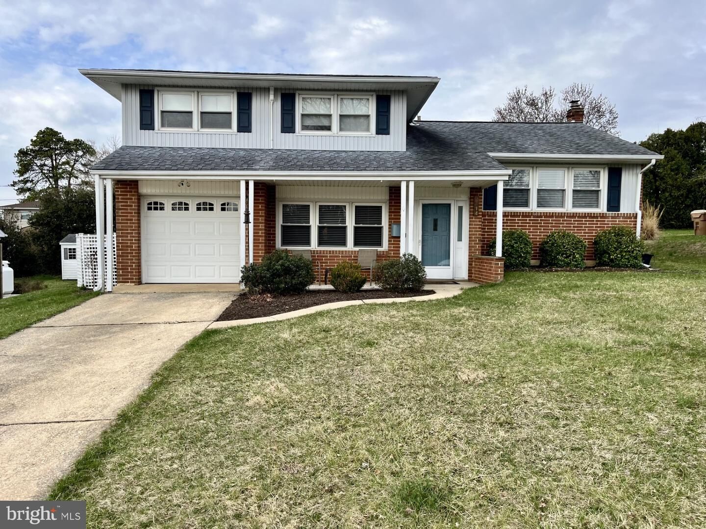 Property Photo:  2714 Westlock Drive  DE 19808 