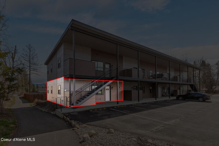 Property Photo:  50 Carnelian Ave 101  ID 83852 