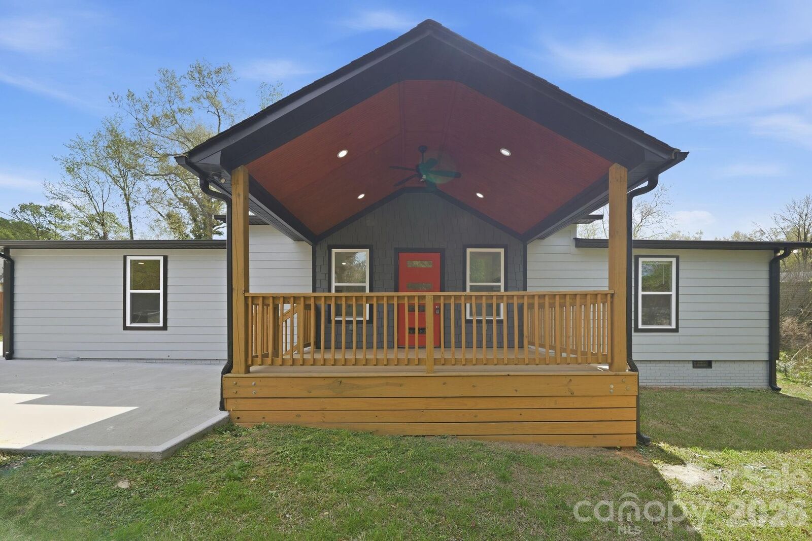 Property Photo:  501 Friendship Drive  NC 28105 