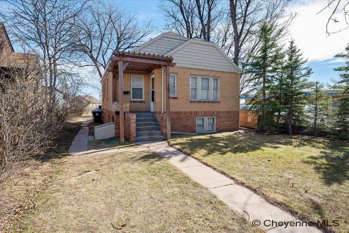 Property Photo: 1813 E 19th St WY 82001