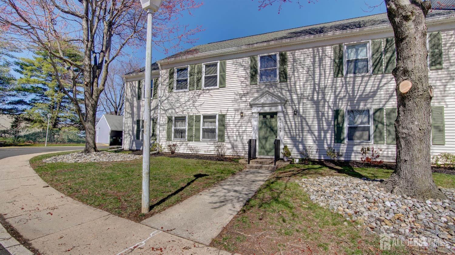 Property Photo: 636 Yale Way O NJ 08831