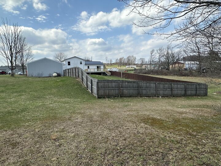 Property Photo:  814 Yohe Rd  PA 15851 