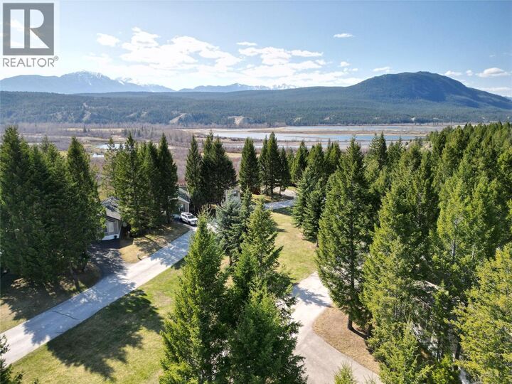 Property Photo: 4862 Lynx Drive BC V0A 1M0