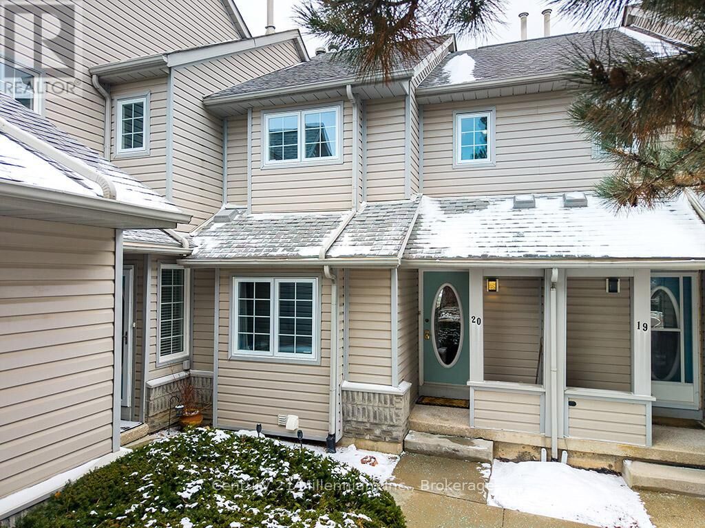 Property Photo:  162 Settlers Way 20  ON L9Y 3Z2 