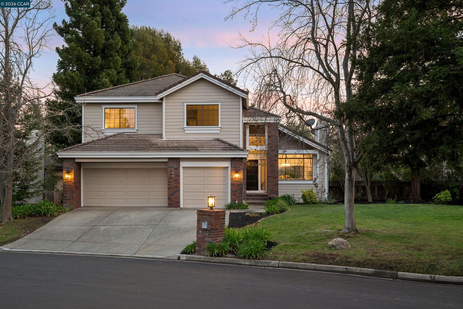 Property Photo: 140 Cottonwood Ln CA 94506