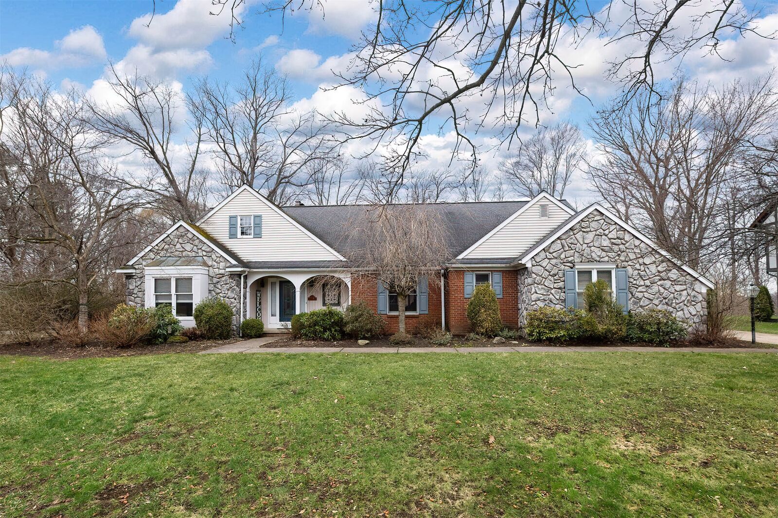 Property Photo:  830 Ridgeview Drive  PA 16505 