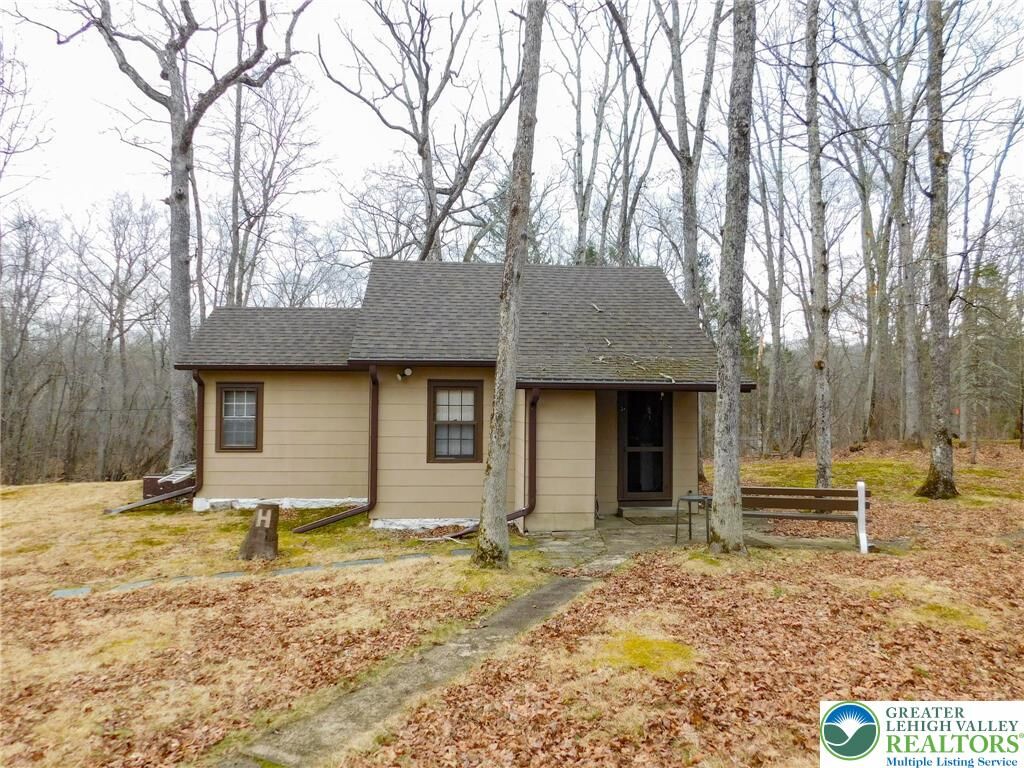 Property Photo:  156 Pine Flats Colony Road  PA 18328 